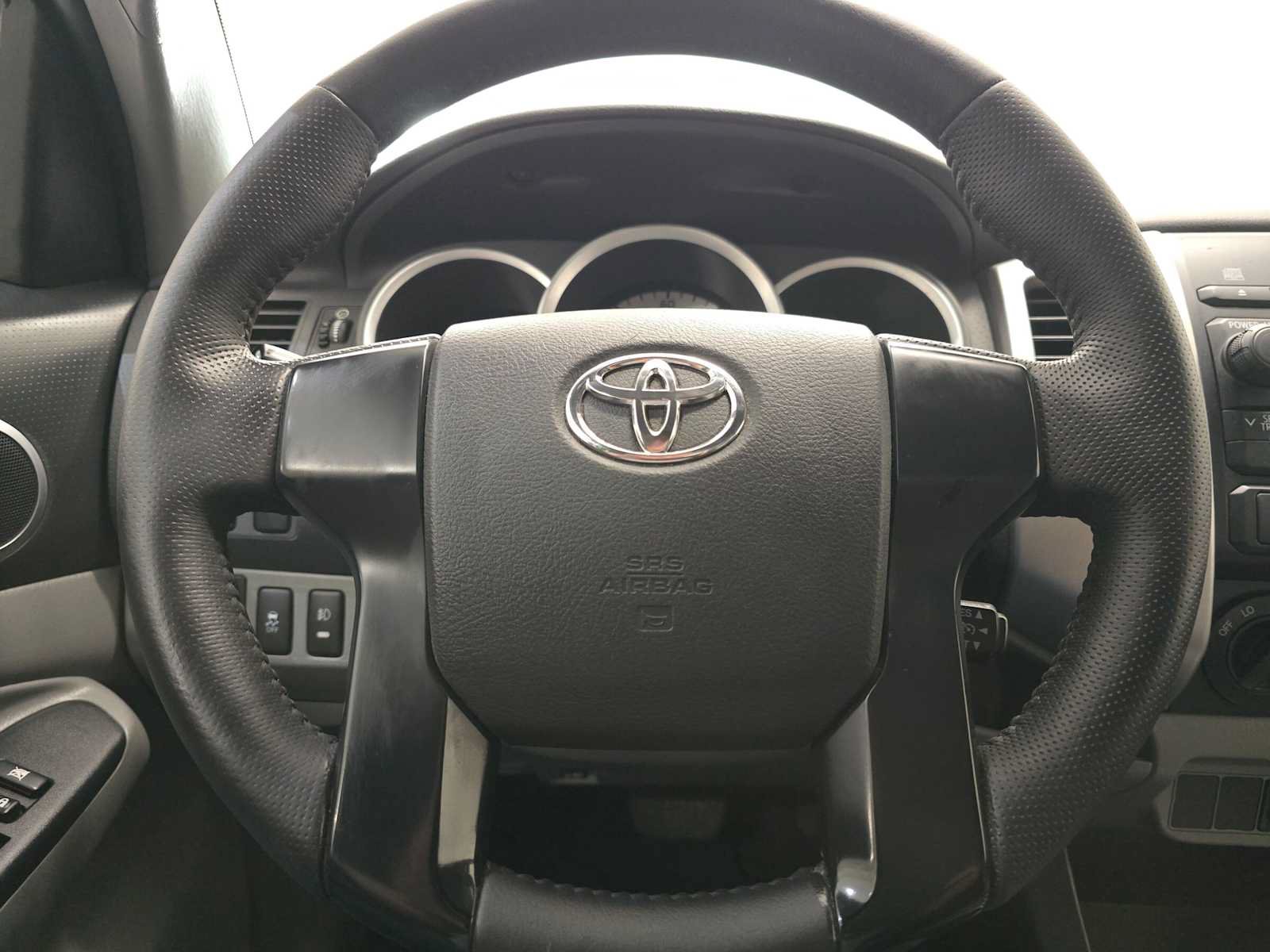 Used 2012 Toyota Tacoma 2WD Access Cab w/ SR5 Pkg image 11