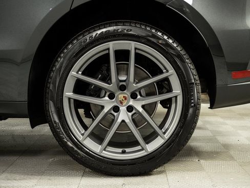New 2026 Porsche Macan AWD/4WD image 39