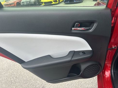 Used 2022 Toyota Prius XLE image 26