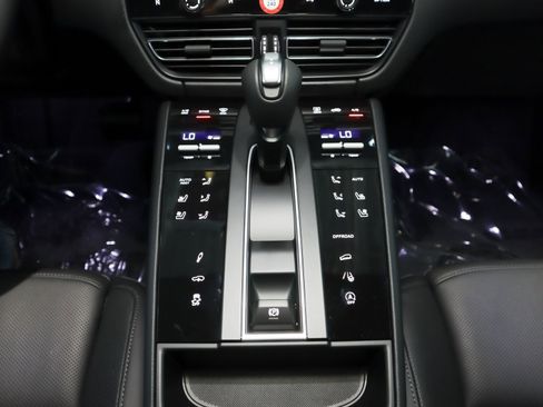 New 2026 Porsche Macan S AWD/4WD image 16