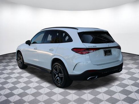 Used 2026 Mercedes-Benz GLC 300 4MATIC image 3