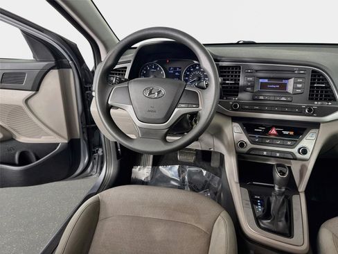 Used 2017 Hyundai Elantra SE FWD image 20