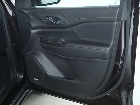 Used 2021 GMC Acadia SLT w/ Preferred Package image 34