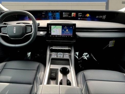 New 2026 Lincoln Nautilus Premier w/ Jet Appearance Package AWD/4WD image 5