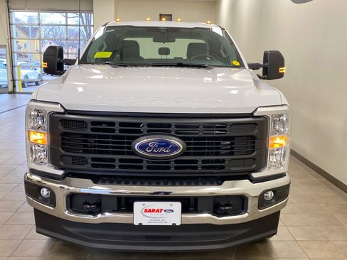 New 2026 Ford F350 XL w/ XL Chrome Package image 3
