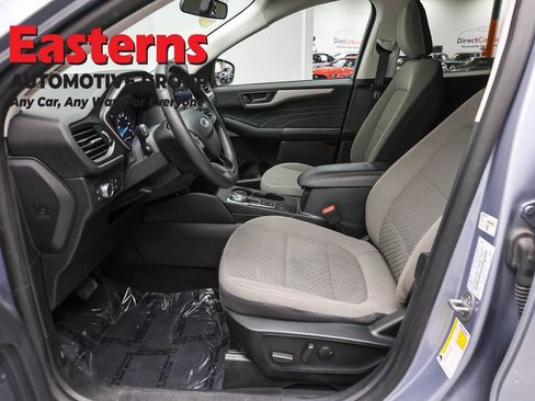 Used 2022 Ford Escape SE w/ Convenience Package FWD image 14