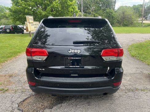 Used 2017 Jeep Grand Cherokee Laredo w/ Quick Order Package 23E AWD/4WD image 8