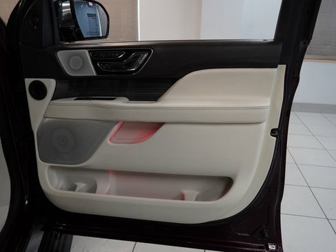 Used 2018 Lincoln Navigator Black Label image 41