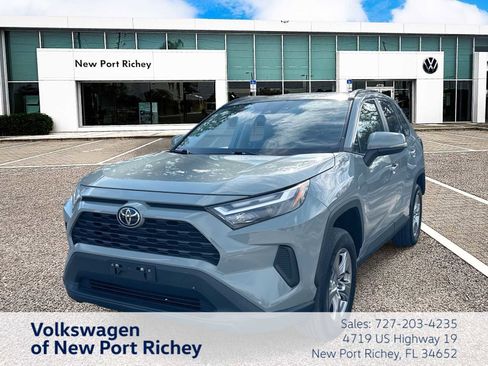 Used 2022 Toyota RAV4 XLE image 1
