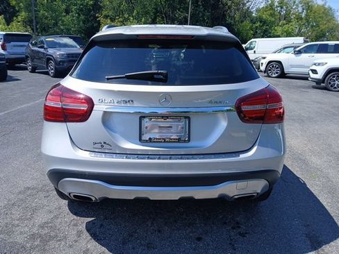 Used 2018 Mercedes-Benz GLA 250 4MATIC image 6