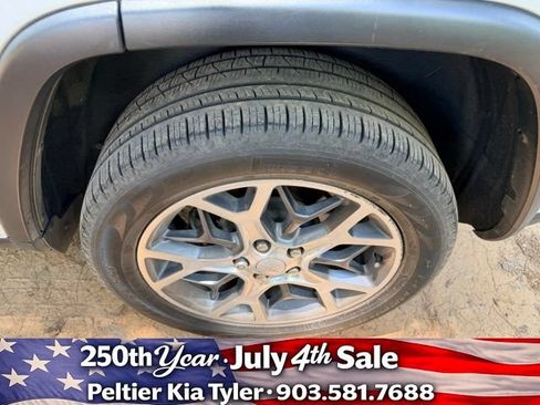 Used 2020 Jeep Grand Cherokee Limited w/ Luxury Group II AWD/4WD image 8