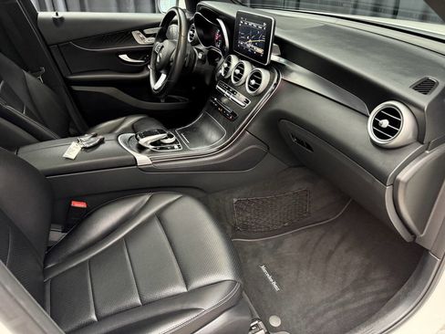 Used 2017 Mercedes-Benz GLC 300 4MATIC image 24