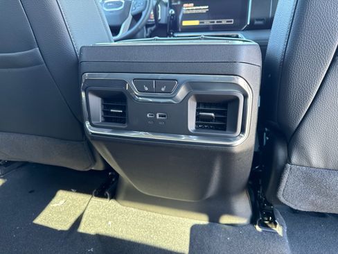 New 2026 GMC Sierra 2500 Denali w/ Denali Reserve Package image 19