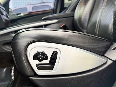 Used 2010 Mercedes-Benz GL 550 4MATIC image 25