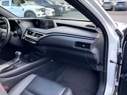 Used 2021 Lexus UX 200 FWD image 23