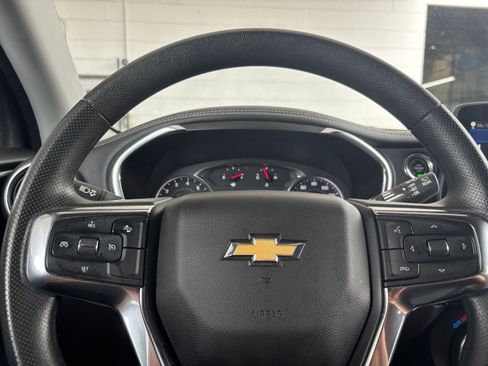 Used 2025 Chevrolet Blazer LT FWD image 30