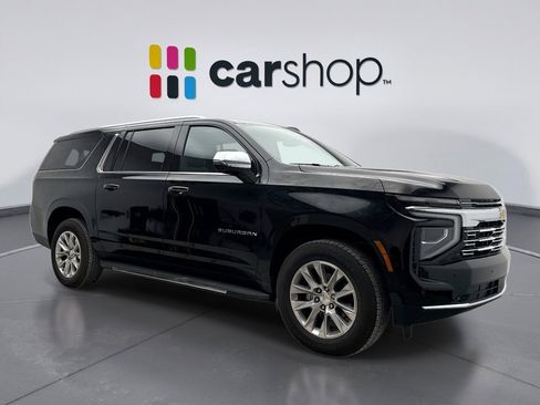 Used 2025 Chevrolet Suburban Premier image 7