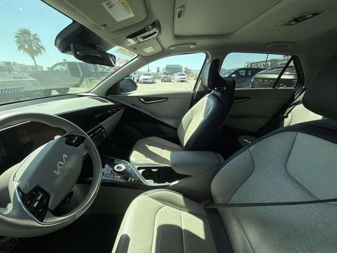 Used 2023 Kia Niro Wave FWD image 22