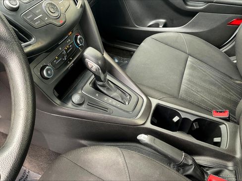 Used 2018 Ford Focus SE w/ Interior Protection Package FWD image 17
