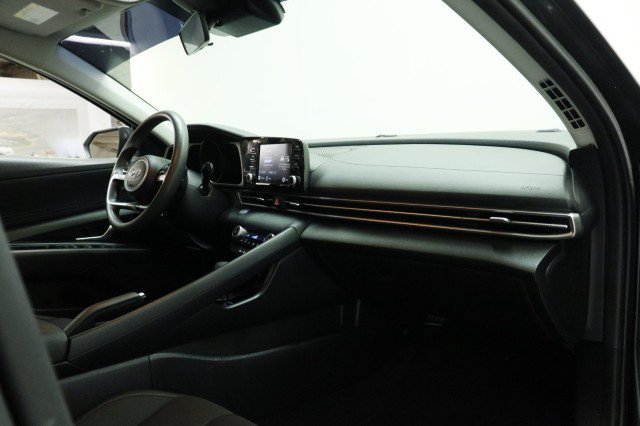 Used 2023 Hyundai Elantra SEL FWD image 21