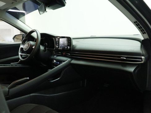 Used 2023 Hyundai Elantra SEL FWD image 21