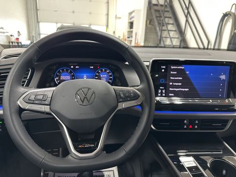 Certified 2025 Volkswagen Atlas Peak Edition SE image 51