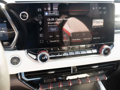 Used 2024 GMC Canyon AT4X image 3