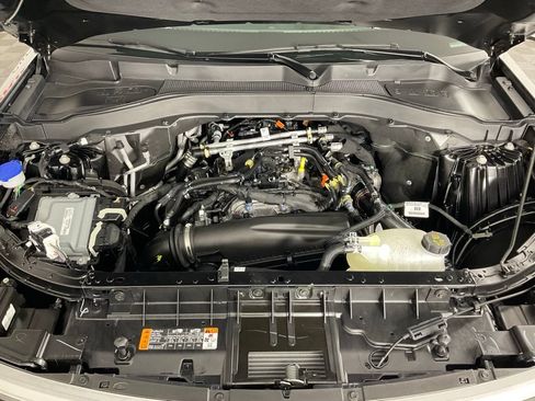 Certified 2026 Ford Explorer Active RWD image 9