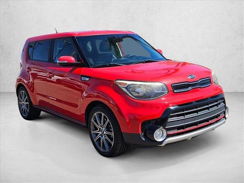 Used 2017 Kia Soul ! image 3
