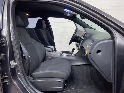 Used 2014 Dodge Charger R/T image 11