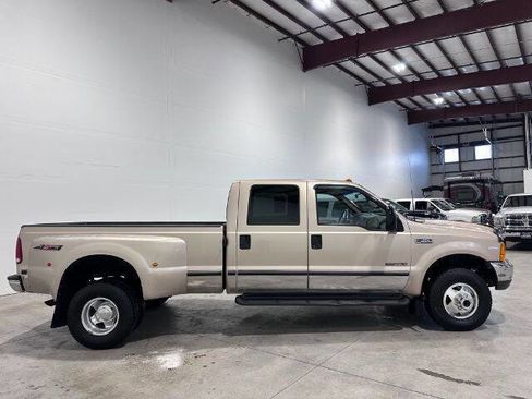 Used 1999 Ford F350 XLT image 4