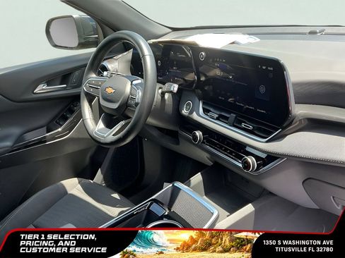 Used 2025 Chevrolet Equinox LT AWD/4WD image 19