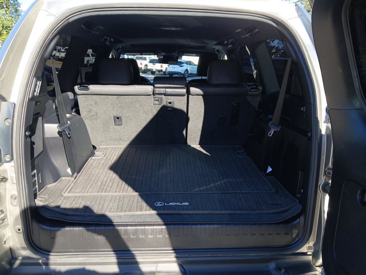 Used 2023 Lexus GX 460 Premium w/ Premium Plus Package AWD/4WD image 10