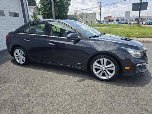 Used 2015 Chevrolet Cruze LTZ w/ Sun, Sound and Sport Package FWD image 4