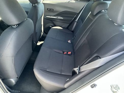 New 2025 Nissan Kicks Play S image 18