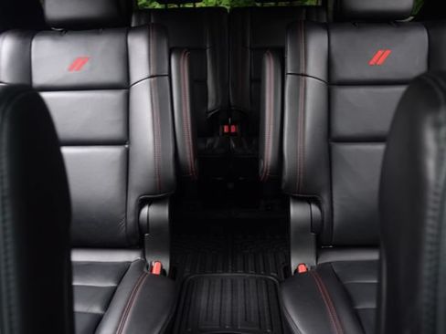 Used 2023 Dodge Durango GT RWD image 16