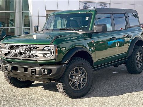 New 2025 Ford Bronco Badlands AWD/4WD image 2