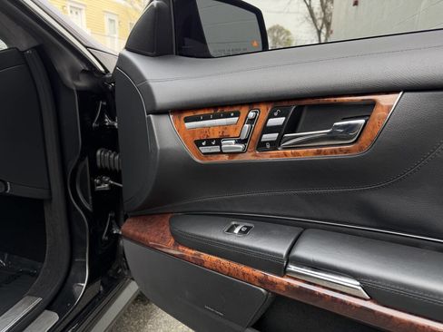 Used 2011 Mercedes-Benz CL 63 AMG image 26