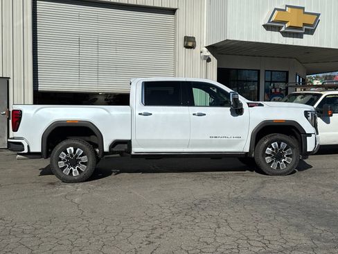 New 2026 GMC Sierra 2500 Denali w/ Denali Reserve Package image 2