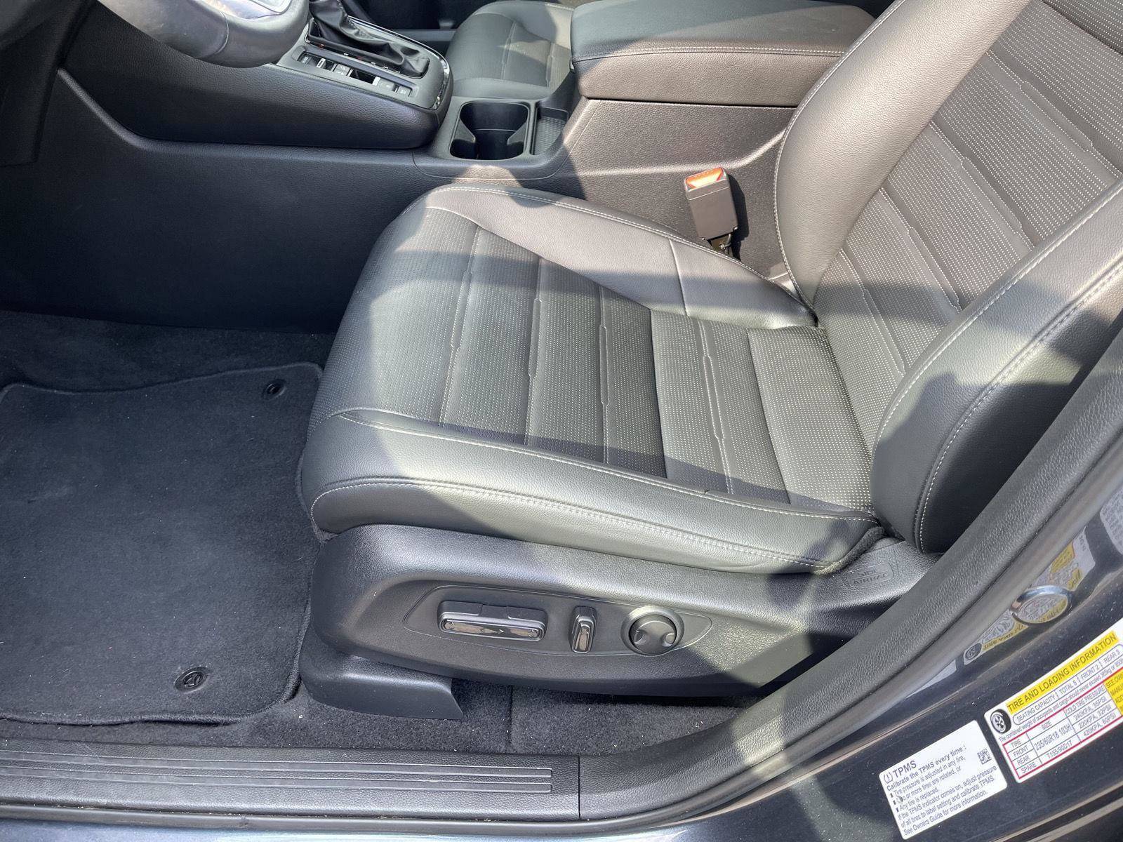 Used 2024 Honda CR-V EX-L image 3