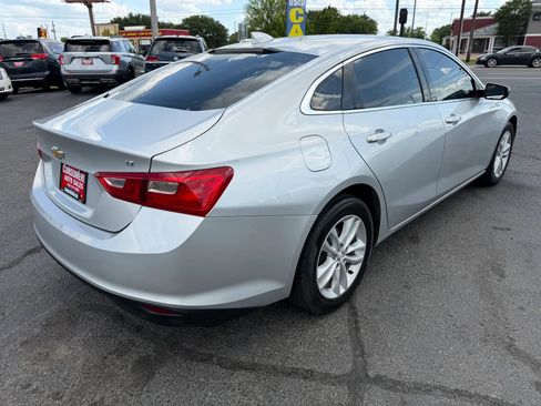Used 2018 Chevrolet Malibu LT image 16