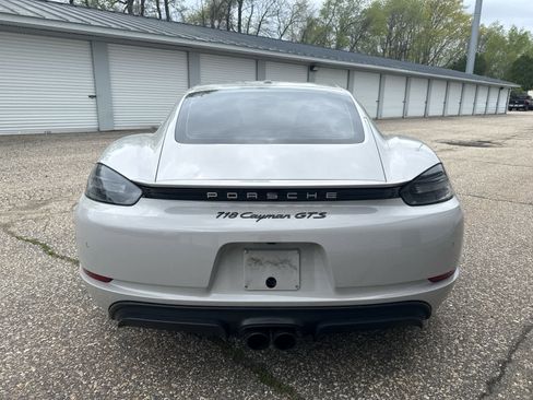 Used 2018 Porsche 718 Cayman GTS w/ GTS Interior Package RWD image 4
