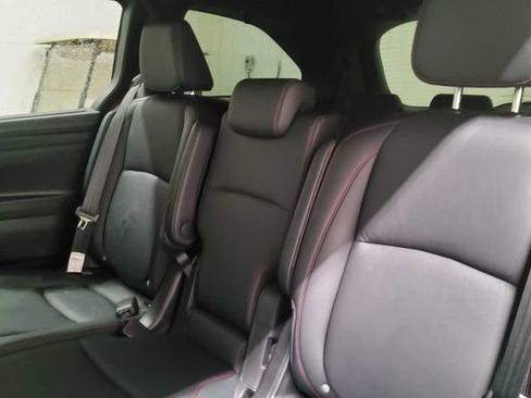 Used 2024 Honda Odyssey Sport image 19