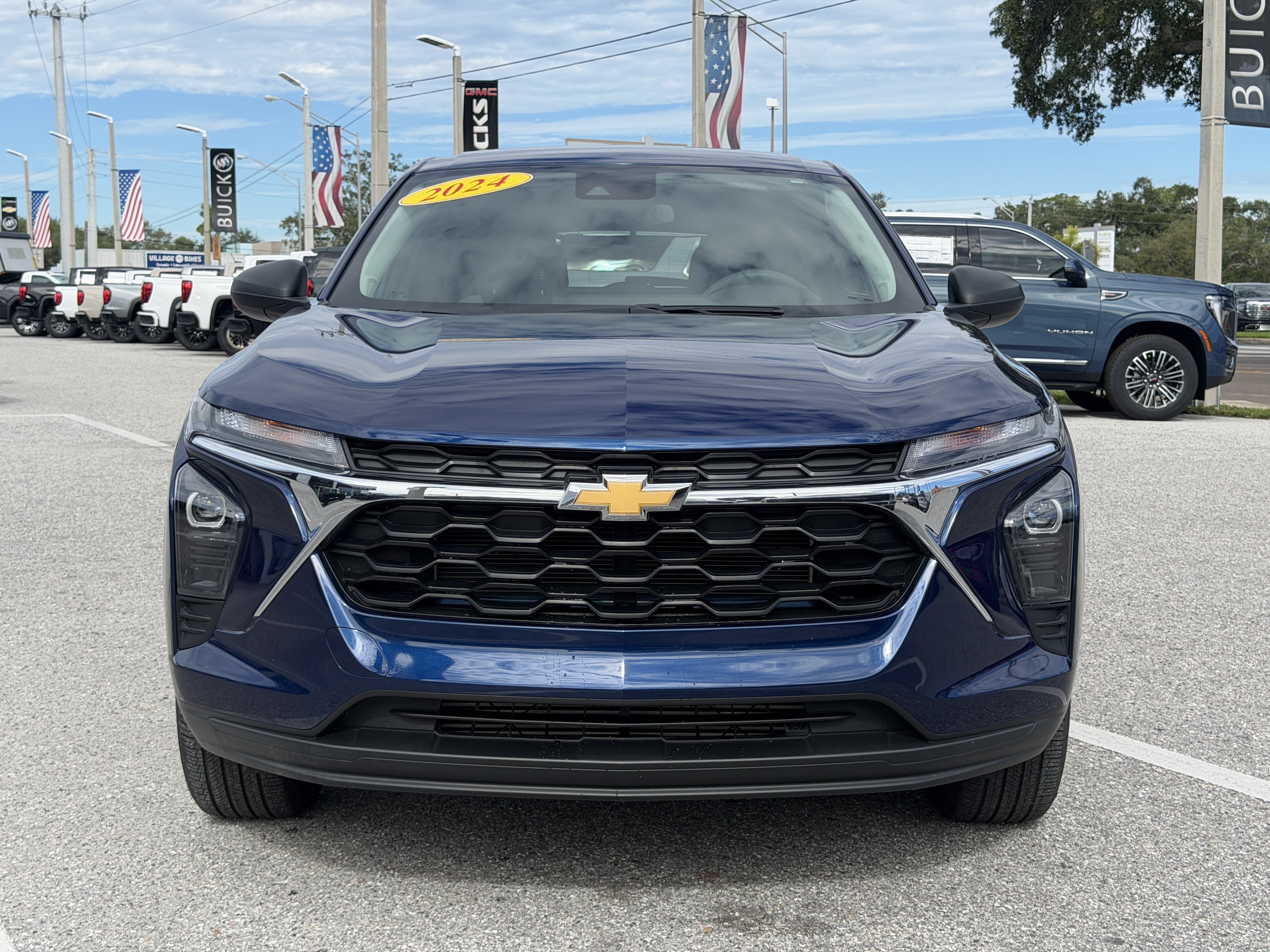 Certified 2024 Chevrolet Trax LS w/ Driver Confidence Package FWD image 2