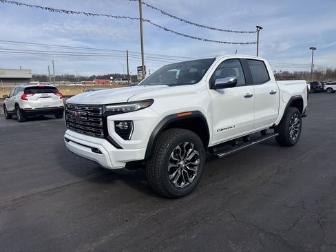 New 2026 GMC Canyon Denali image 8