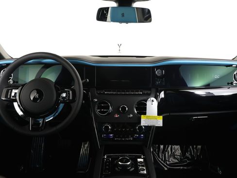 New 2026 Rolls-Royce Cullinan Black Badge image 10