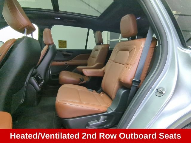 Used 2024 Lincoln Aviator Reserve w/ Equipment Group 201A AWD/4WD image 32