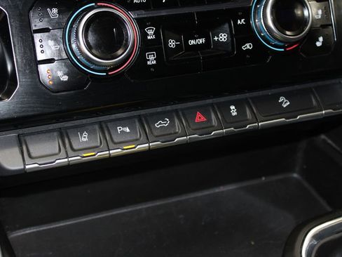 Used 2024 GMC Sierra 2500 Denali w/ Denali Reserve Package image 48