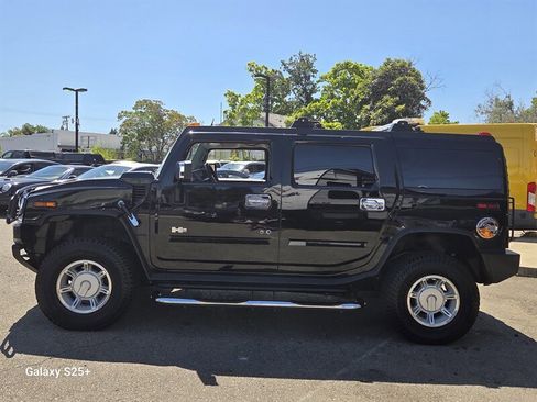Used 2004 HUMMER H2 w/ Preferred Equipment Group AWD/4WD image 3