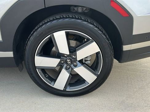 Used 2024 Hyundai Santa Fe Limited FWD image 18